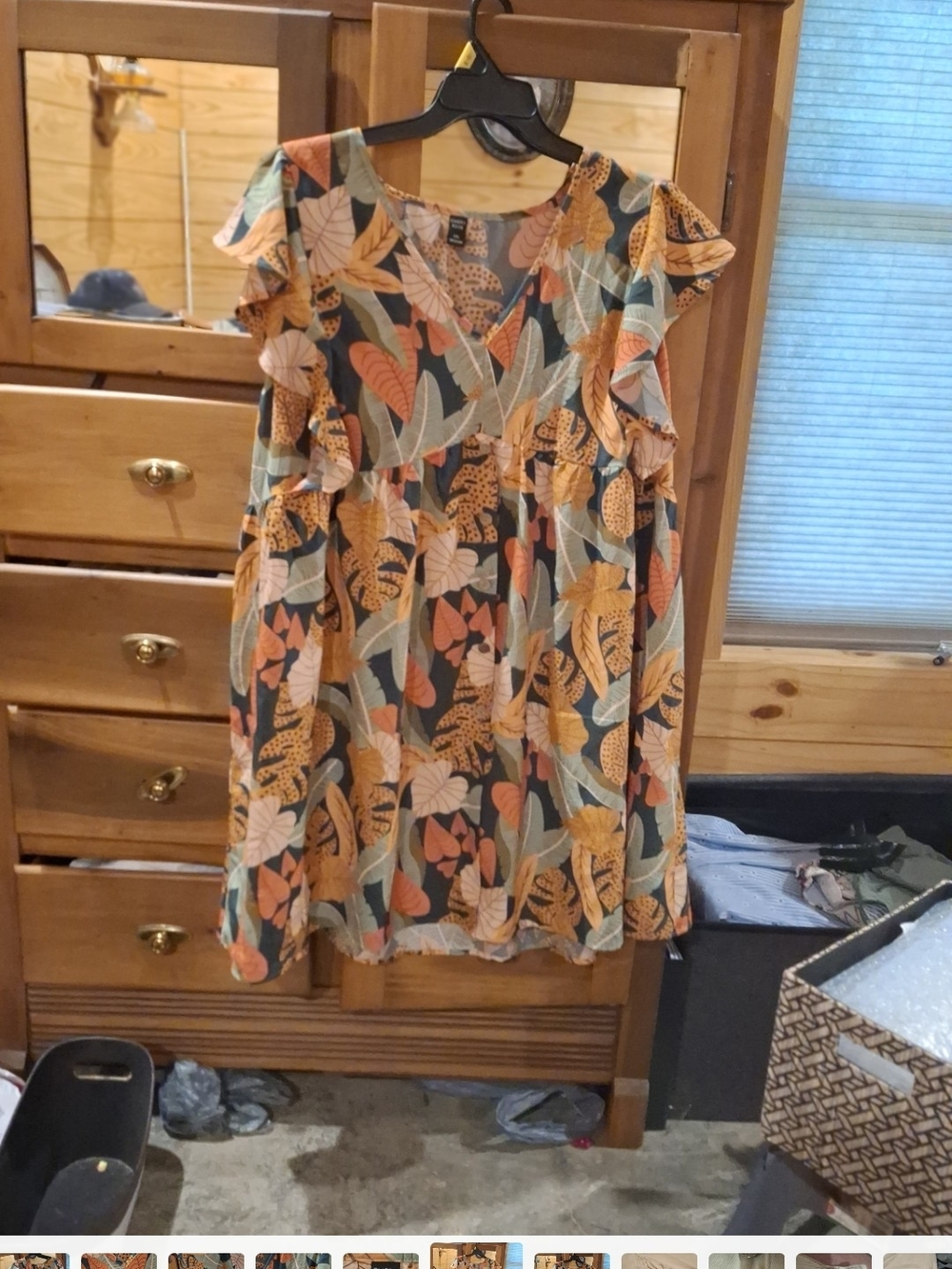 Flutter Sleeve V-Neck Dress in Teal Botanical - Picture 8 of 14